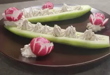 CETRIOLI RIPIENI DI TONNO