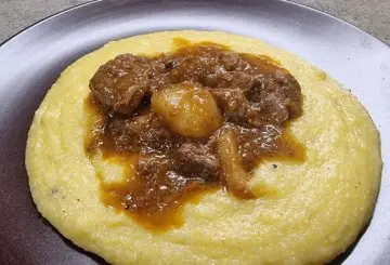 POLENTA CON SPEZZATINO