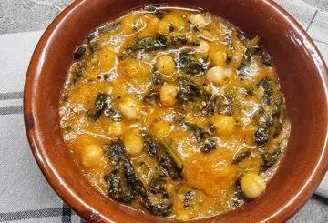 ZUPPA DI CAVOLO NERO E CECI