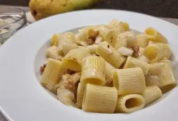 PASTA PERE E GORGONZOLA