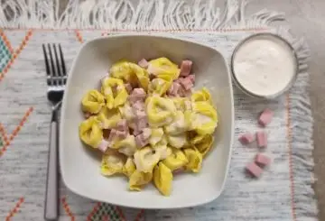 TORTELLINI PANNA E PROSCIUTTO