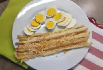 ASPARAGI BIANCHI GRATINATI AL FORNO