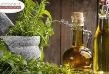 OLIO ALLE ERBE AROMATICHE