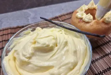 CREMA DIPLOMATICA