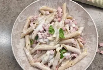PASTA PROSCIUTTO E PHILADELPHIA
