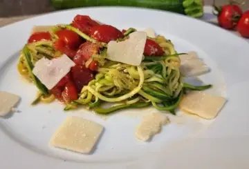 SPAGHETTI DI ZUCCHINE