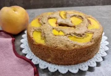 TORTA DI PESCHE CON FARINA INTEGRALE