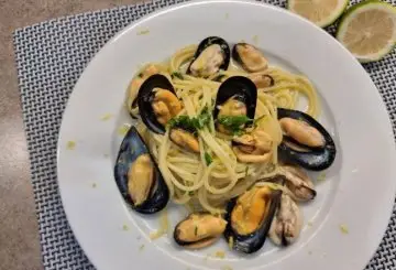SPAGHETTI COZZE E LIMONE