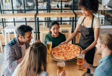 Outfit pizza con amici outlet