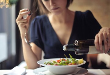 Cosa mangiare a ristorante quando si è a dieta