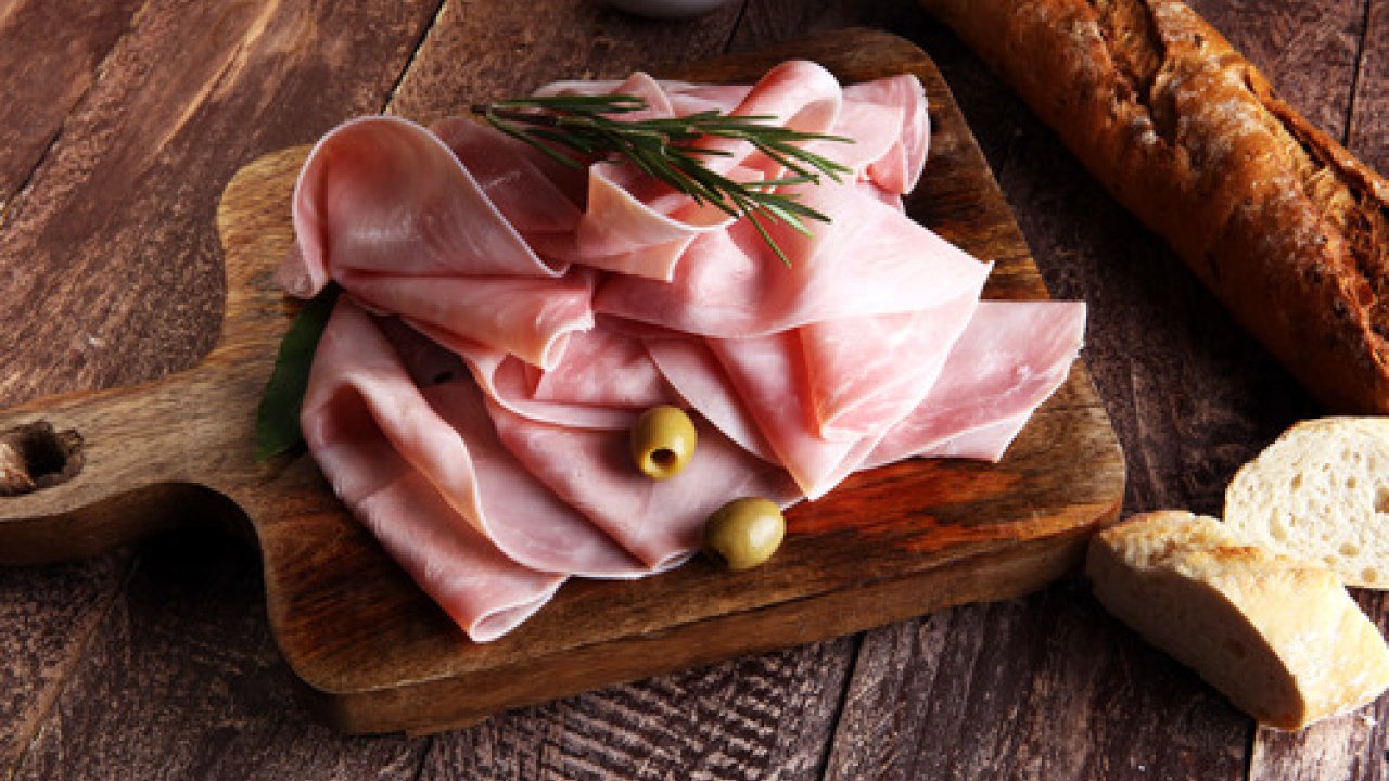 Prosciutto cotto, il salume con poche calorie