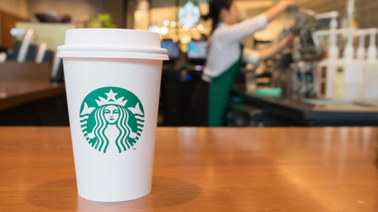 Ecco cosa si nasconde dietro il caffè starbucks