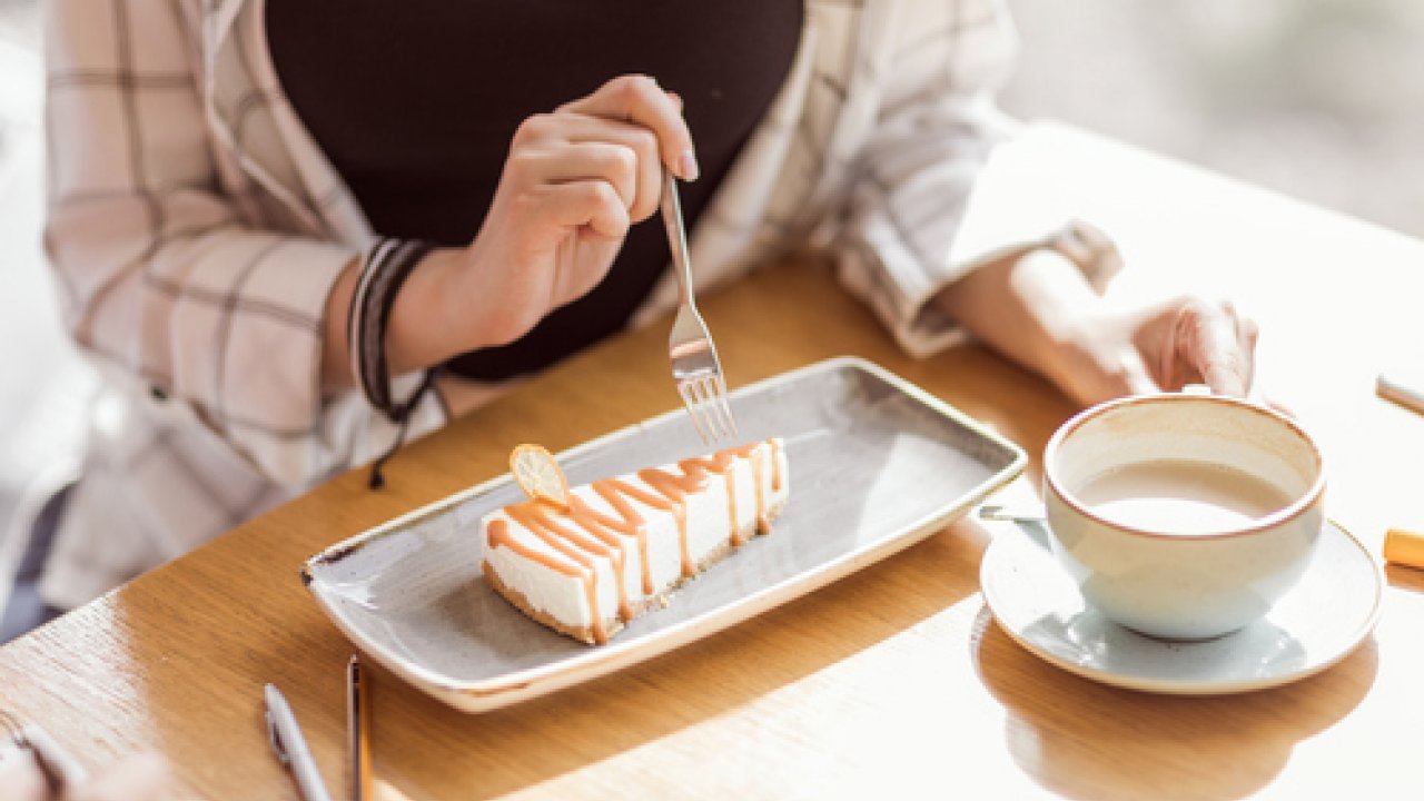 Dolci sì, ma mai con l'acqua: ecco perché