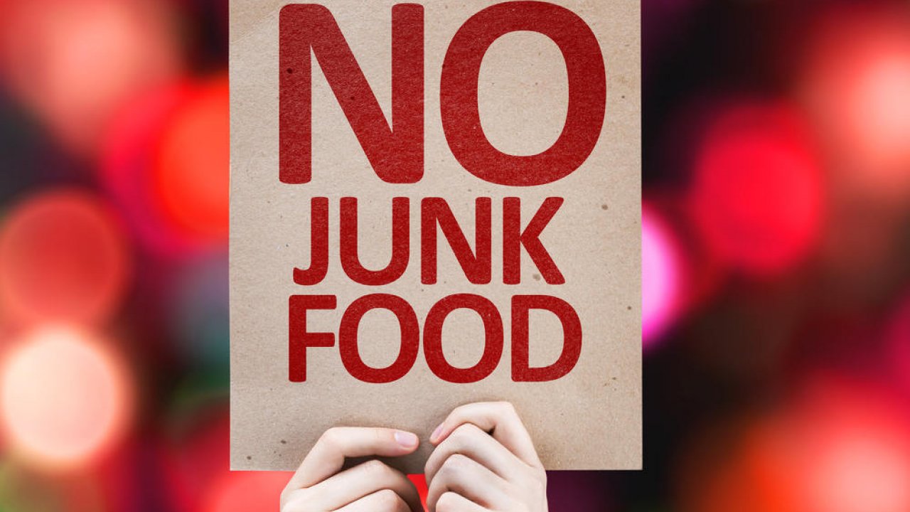 Junk food, no grazie: guerra al cibo spazzatura