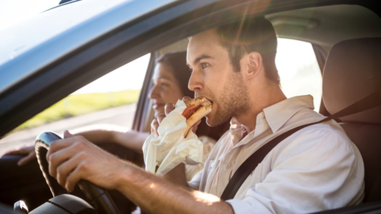 Mangiare in auto