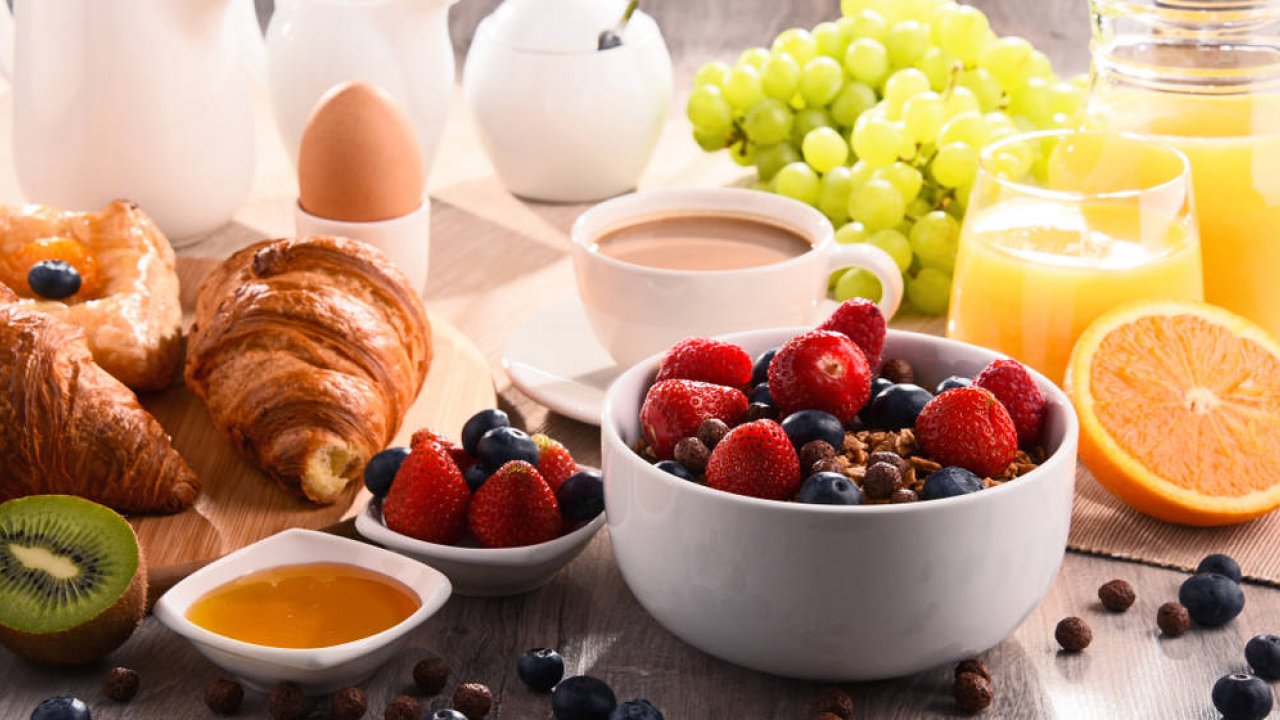 Colazione: cosa mangiare per restare in forma