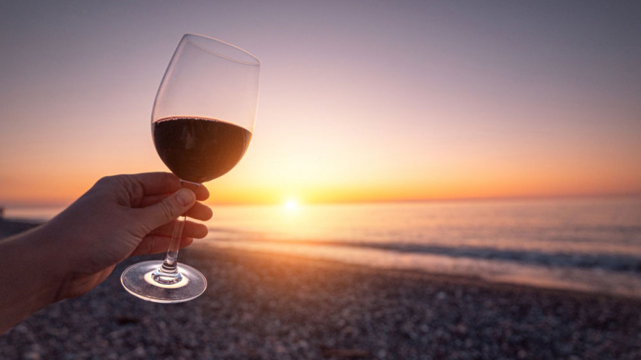 Il vino che arriva dal mare