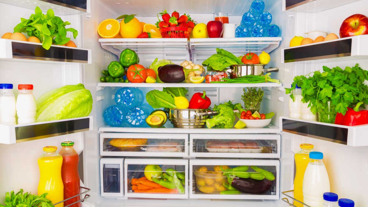 Come organizzare il frigorifero per tenere più cibo in casa