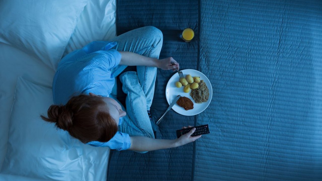 Errori a cena che rovinano il sonno