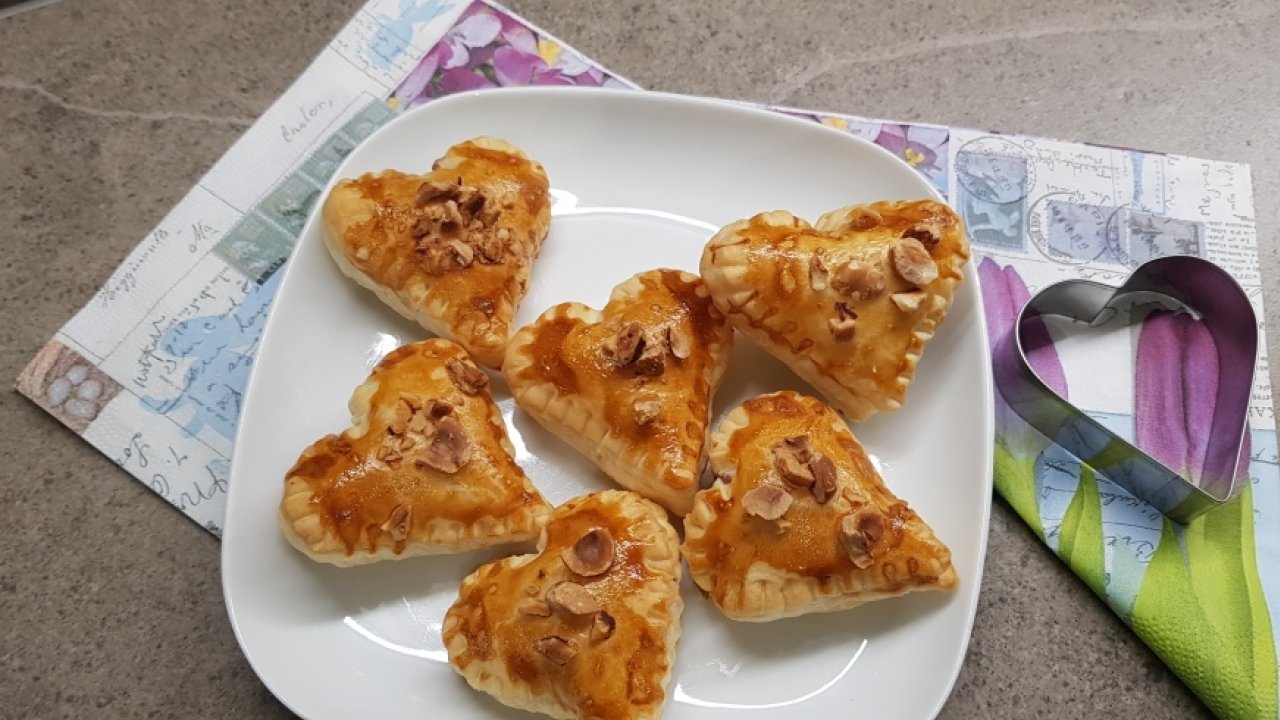 CUORI DI SFOGLIA ALLA NUTELLA