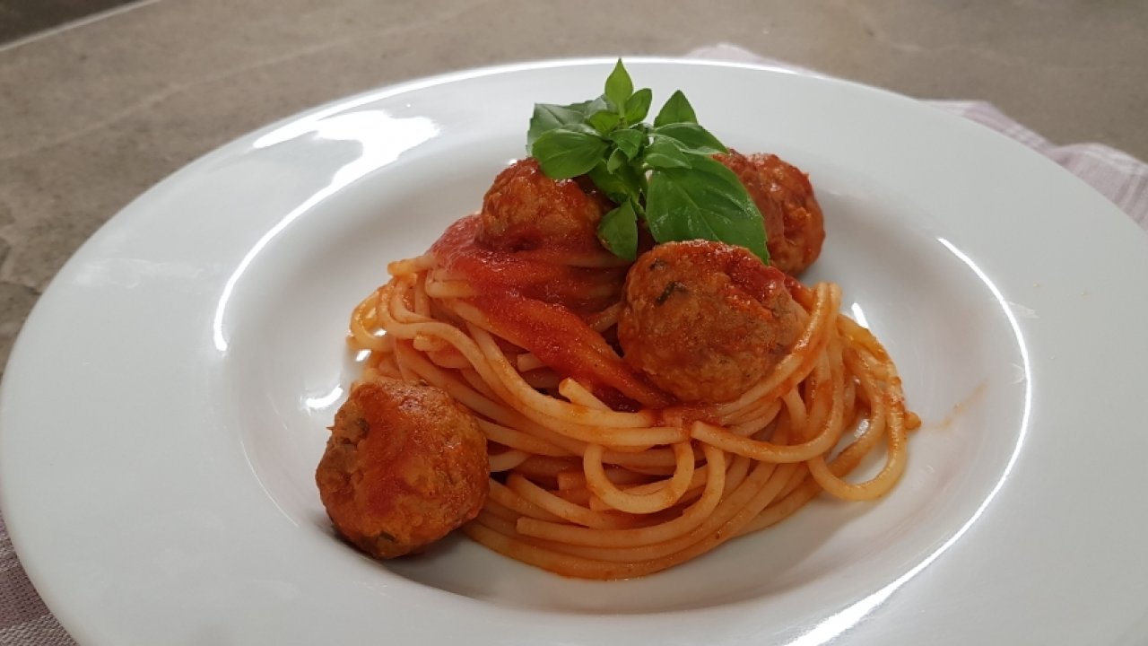 SPAGHETTI CON LE POLPETTINE