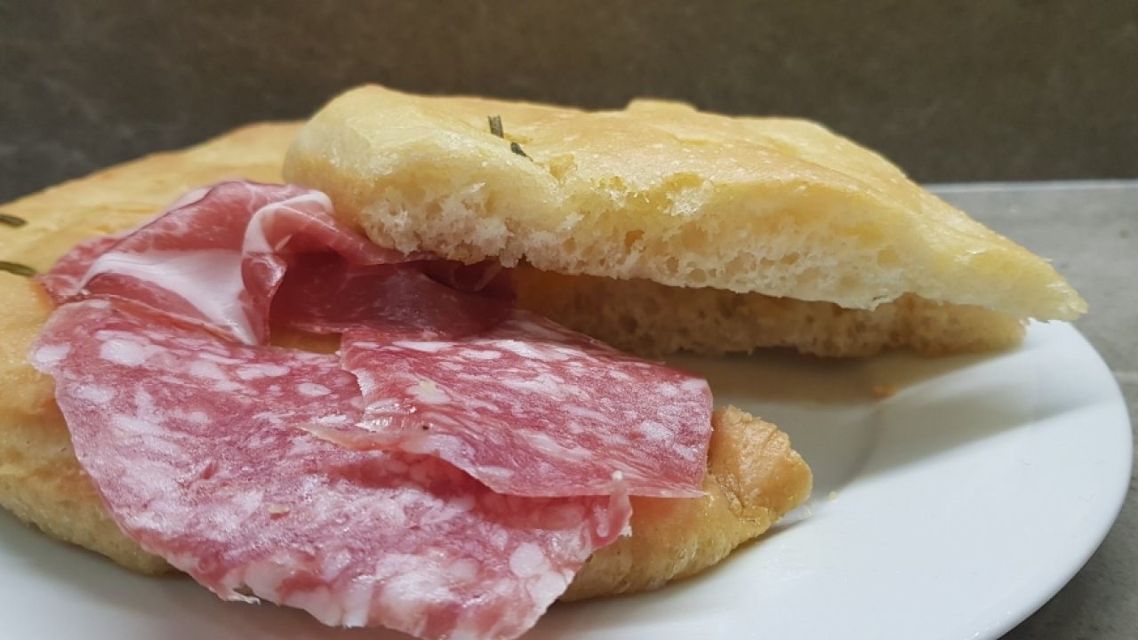 RICETTA DEL GIORNO -  FOCACCIA IN FRIGGITRICE AD ARIA