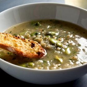   ZUPPA DI FAVE FRESCHE