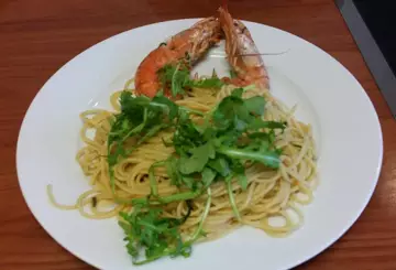 SPAGHETTINI CON GAMBERONI E RUCOLA