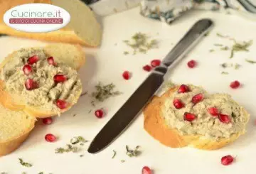 CROSTINI CON PATÈ DI FUNGHI