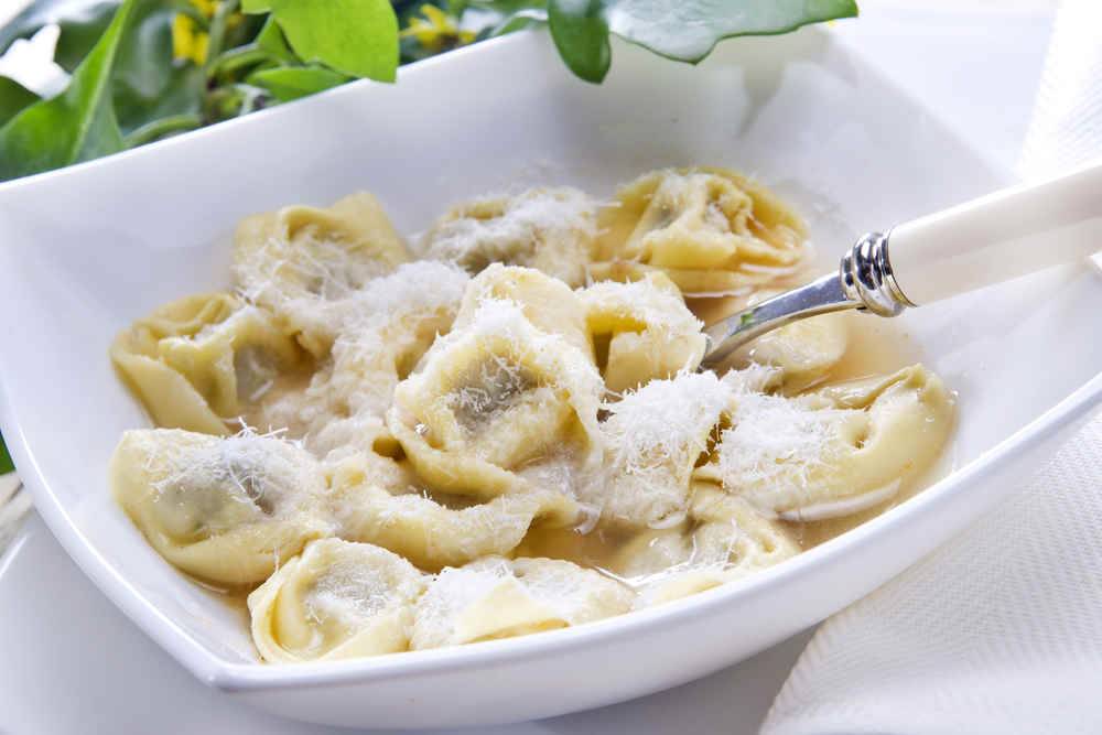 Cappelletti in Brodo