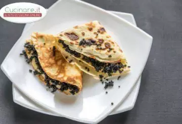 CREPES AL CAVIALE ROSSO O NERO, DELICATE E RAFFINATE