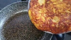 Frittata Di Cipolle, un Secondo Semplice e Tradizionale preparazione 10