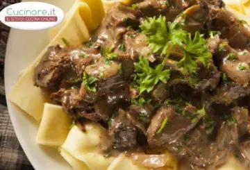 MANZO ALLA STROGANOFF CON PAPPARDELLE