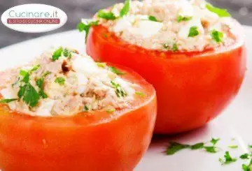 POMODORI RIPIENI AL TONNO