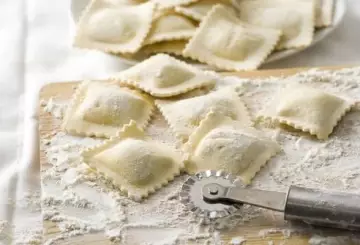 RAVIOLI RICOTTA E SPINACI