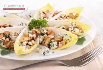 BARCHETTE DI INDIVIA AI FORMAGGI