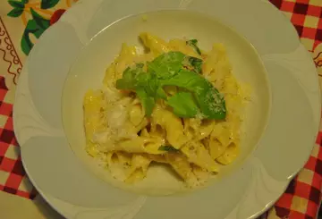GARGANELLI CON UOVA E FORMAGGI