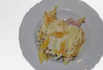 PASTA AL FORNO CON BESCIAMELLA
