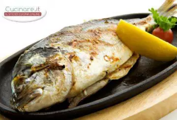 BRANZINO AL VAPORE CON VERDURE