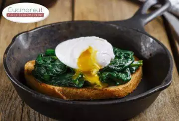 BRUSCHETTE CON SPINACI E UOVA IN CAMICIA