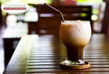 CAFFELLATTE GHIACCIATO