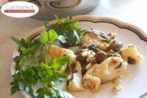 Baccalà al verde con Pinoli Acciughe Capperi e Olive piccanti