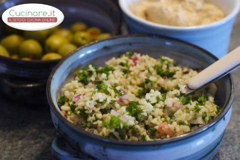 Bulgur con Pesto di Erbe fresche e Noci