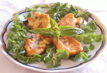 FRITTELLE DI PATATE AL BASILICO E PECORINO ROMANO
