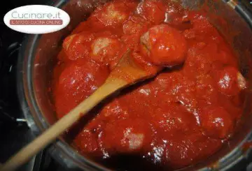 POLPETTE COTTE NEL SUGO