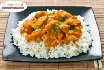 RISO BASMATI CON POLLO AL CURRY