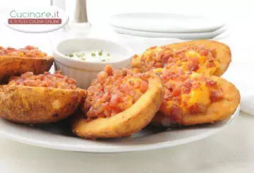 BARCHETTE DI PATATE CON CHEDDAR E PANCETTA