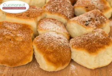 BUCHTELN (DOLCETTI DI PASTA LIEVITATA)