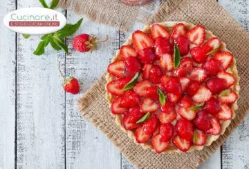 CROSTATA DI FRAGOLE FRESCHE
