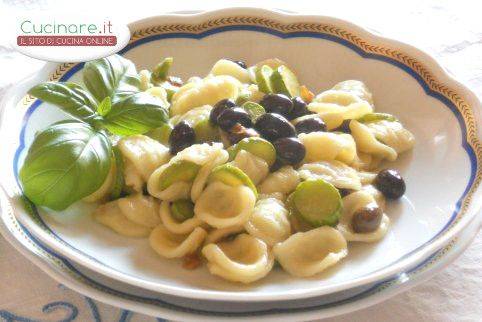 Orecchiette con Zucchine trombetta e Olive taggiasche